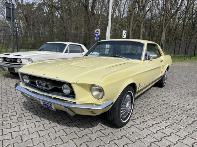 Ford Mustang V8 289ci Coupé de 1967