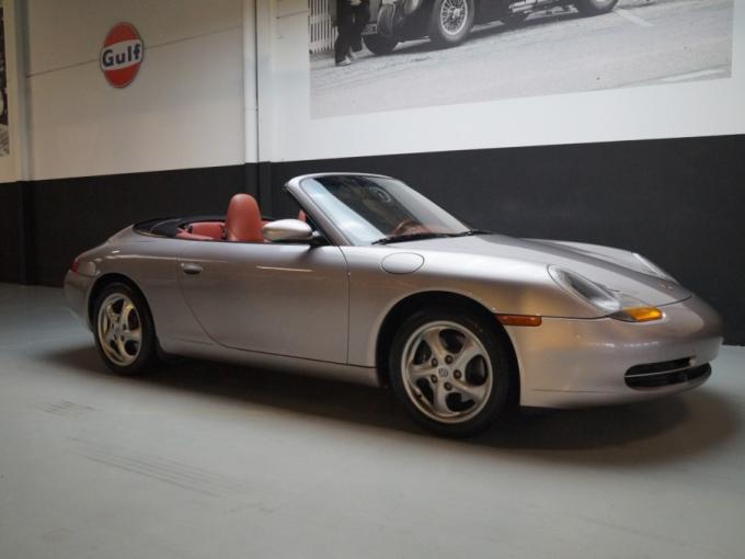 Porsche 996 Carrera 2 Cabriolet de 2001
