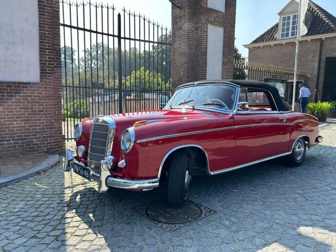 Mercedes-Benz Ponton 220 S Cabriolet de 1959