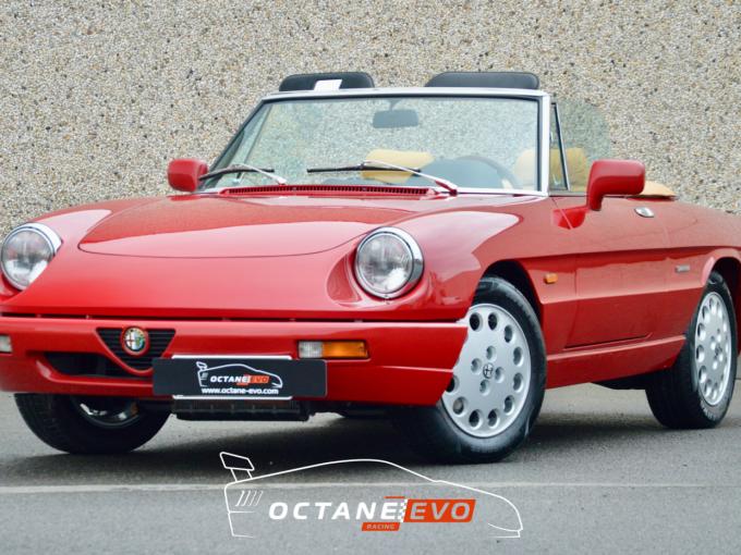 Alfa Roméo Spider « série 4 » Rosso Alfa de 1990