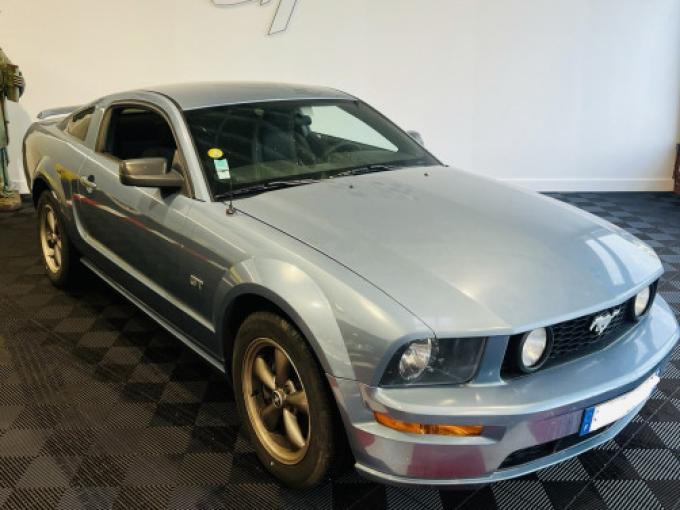 Ford Mustang 4.6L V8 305CH Coupé de 2005