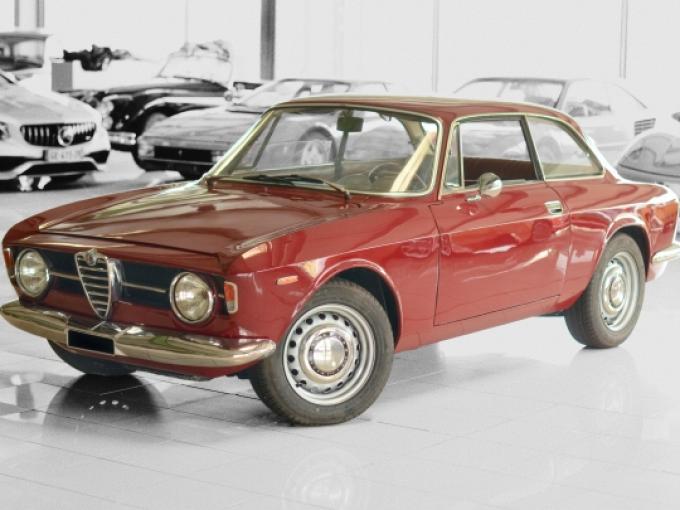 Alfa Roméo Giulia GT 1300 Junior de 1969