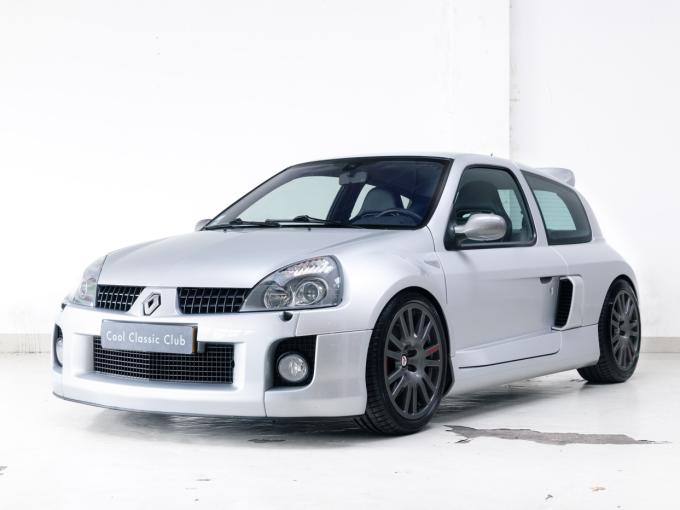 Renault Clio 3.0 V6 RS de 2003