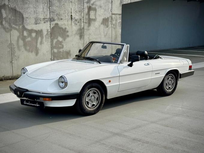 Alfa Roméo Spider 1600 S3 de 1988