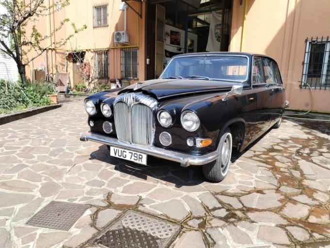Daimler Limousine van den plas de 1976