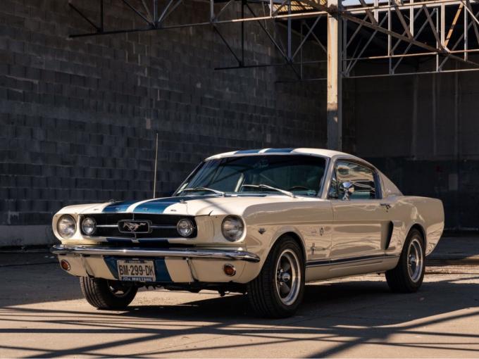 Ford Mustang Fastback V8 4.7L de 1965