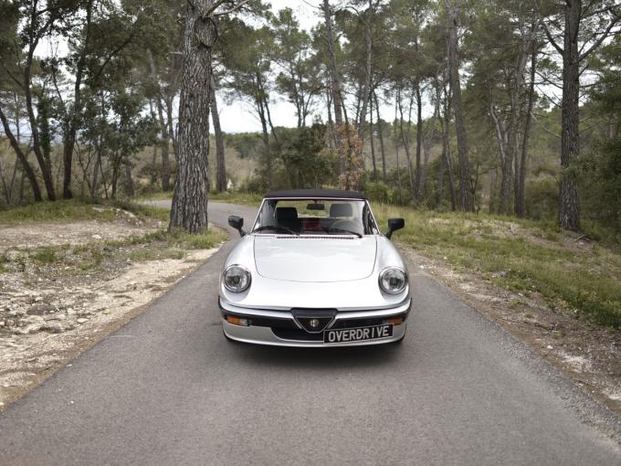Alfa Roméo Spider 2000 Quadrifoglio Verde de 1987