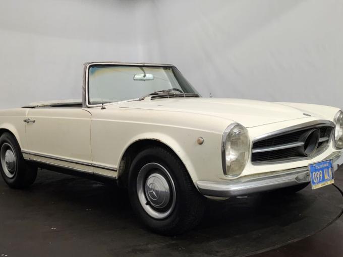 Mercedes-Benz SL 230 Pagode de 1966