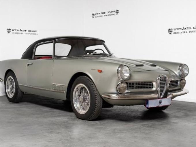 Alfa Roméo 2000 Spider Touring de 1960