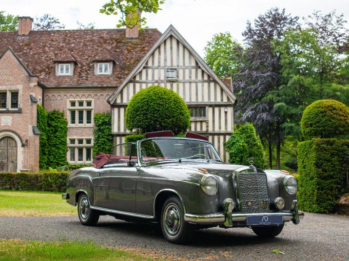Mercedes-Benz Ponton 220 S Cabriolet de 1957