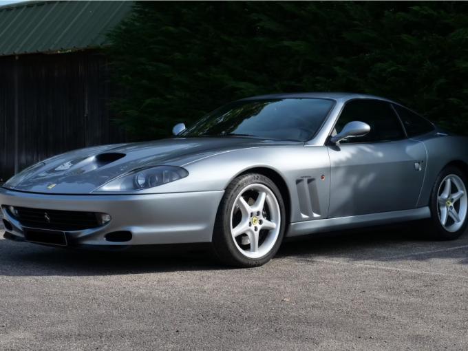 Ferrari 550 Maranello V12  - 5,5L - 485cv  de 2001