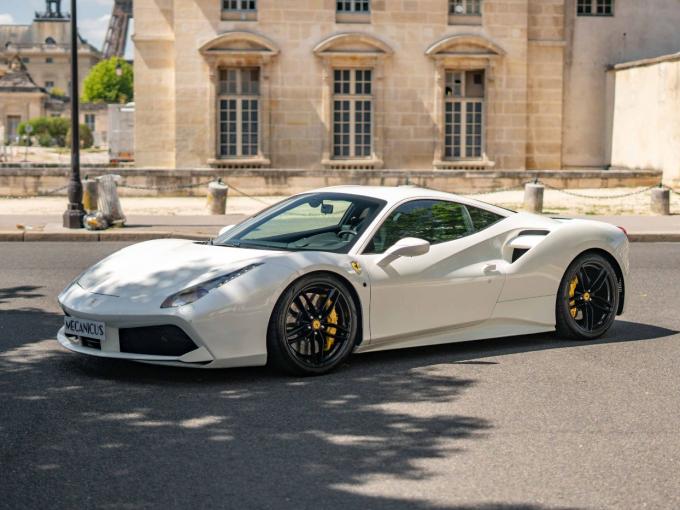Ferrari 488 GTB *Peinture Extra Range* de 2016