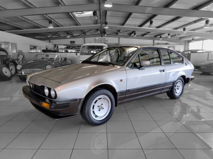Alfa Roméo Alfetta GT GTV 2.0 L de 1985