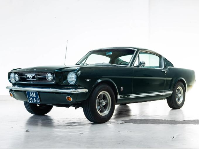 Ford Mustang GT Fastback de 1966
