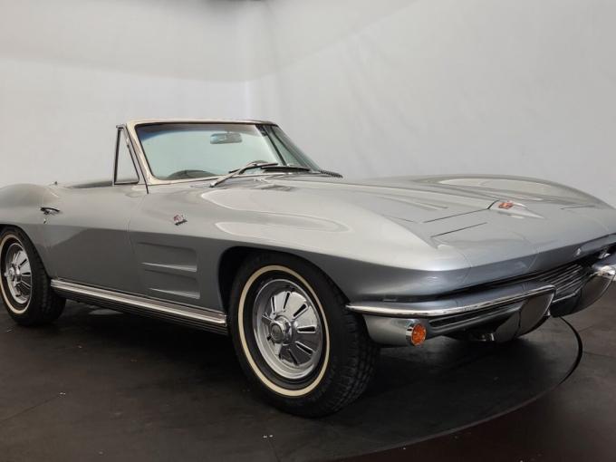 Chevrolet Corvette C2 Sting Ray Cabriolet de 1964