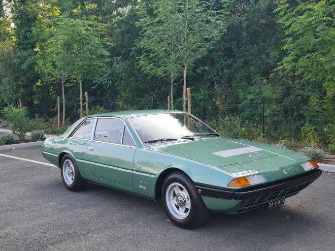 Ferrari 365 GT4 2+2 de 1974