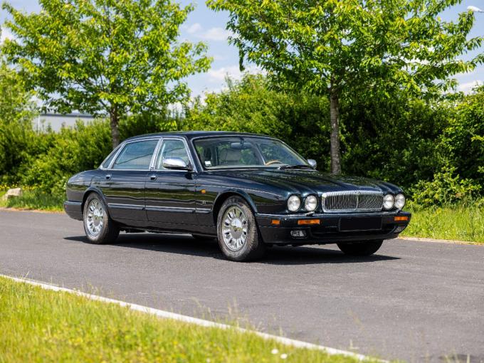 Daimler Série XJ X300 Majestic Century de 1996