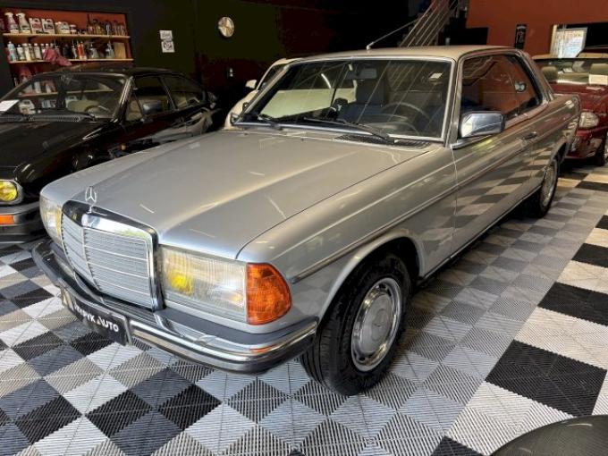 Mercedes-Benz CE Coupé 230Ce Bva de 1981