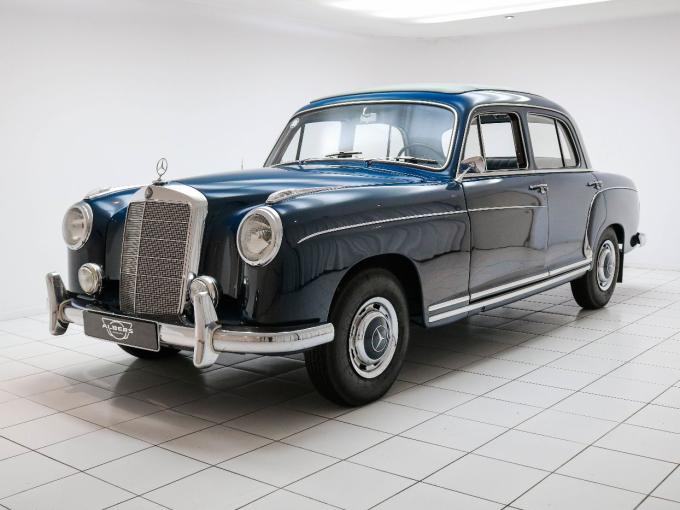 Mercedes-Benz Ponton 220SE * Restored * Sunroof * Perfect condition * de 1958