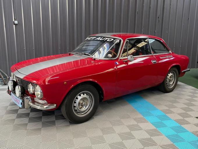 Alfa Roméo Giulia GT 2000 Veloce de 1972
