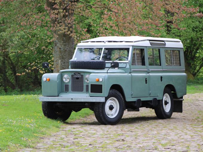 LandRover 109  Série IIA Station Wagon de 1970