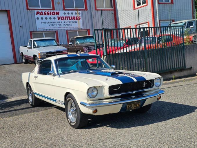 Ford Mustang Coupé Fastback V8 4.7L de 1966