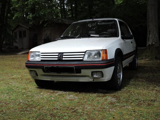 Peugeot 205 GTi 1.9 L de 1989