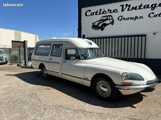 Citroen DS 23 break ambulance de 1974