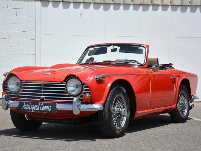 Triumph TR4 A IRS + Hardtop  de 1966