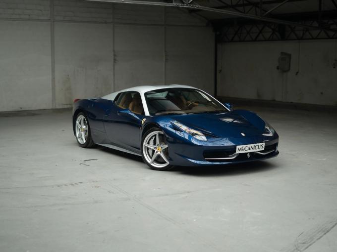 Ferrari 458 *Tailor Made - Brown carbon fiber* de 2012