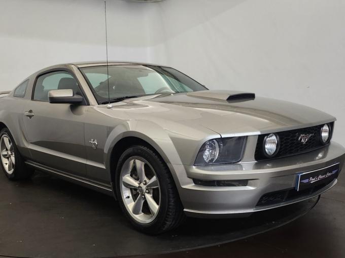 Ford Mustang GT 45th Anniversary Edition de 2009