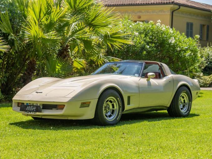 Chevrolet Corvette C3 T-Top V8 350 ci de 1981