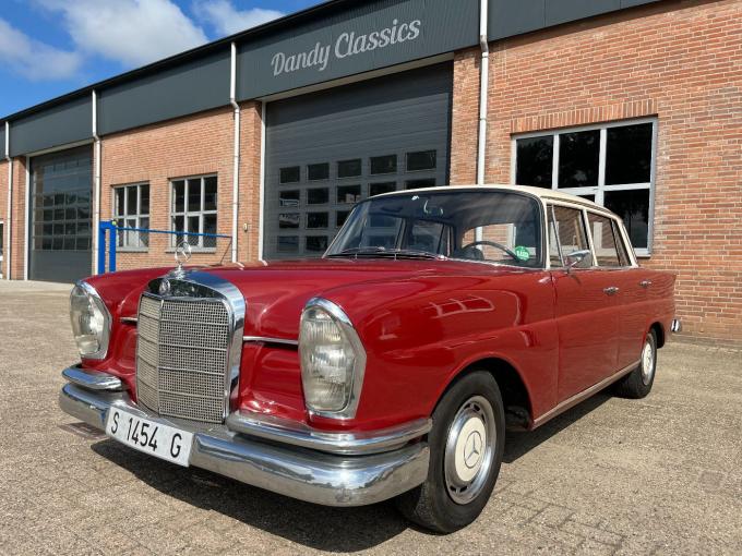 Mercedes-Benz 220 220b W111 de 1964
