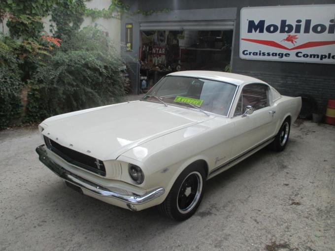 Ford Mustang Fastback 289 - V8 de 1966