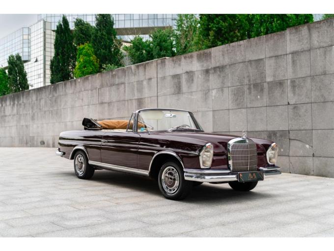 Mercedes-Benz SE 300 Cabriolet  de 1964