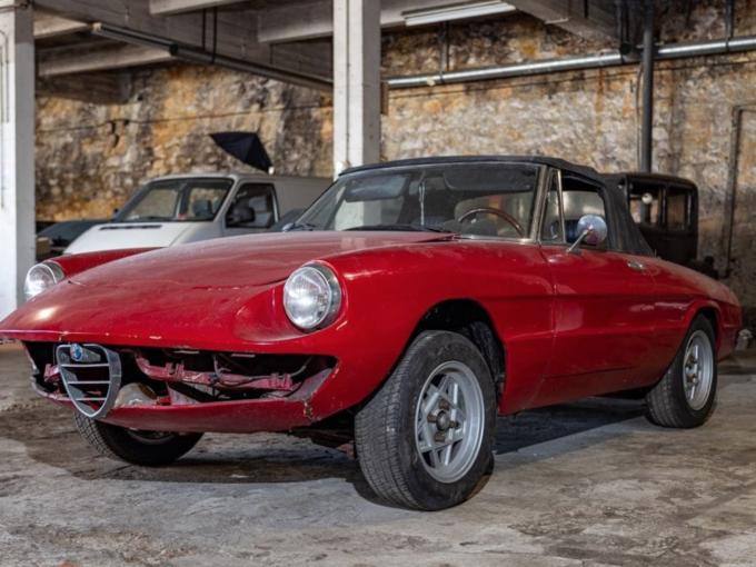 Alfa Roméo Spider 2000 Veloce    de 1977