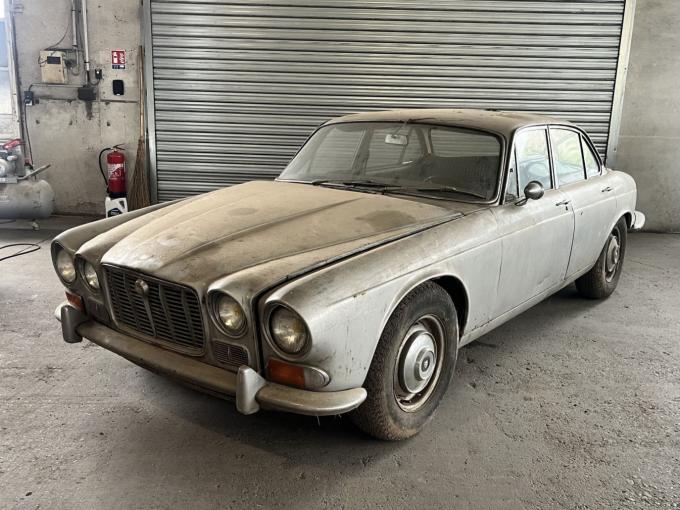 Jaguar Série - XJ 6 4L2 de 1969