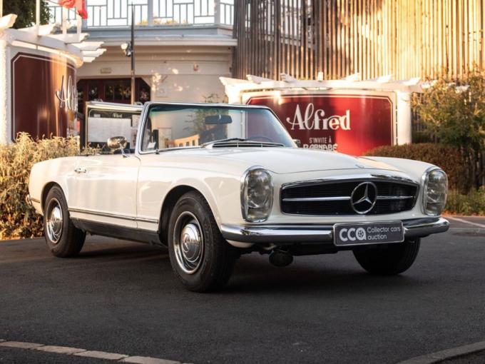 Mercedes-Benz SL 280 Pagode California  de 1968