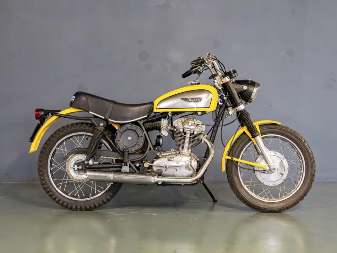 Moto Ducati 250 Scrambler de 1968