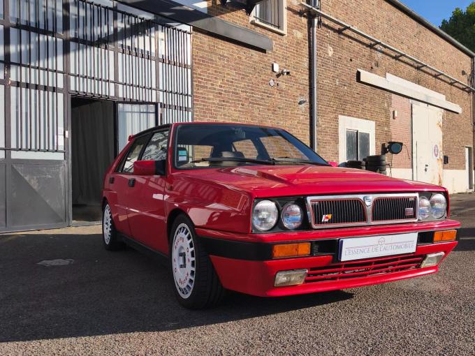 Lancia Delta HF INTEGRAL 2 L TURBO 16 SOUPAPES 200 CV de 1989