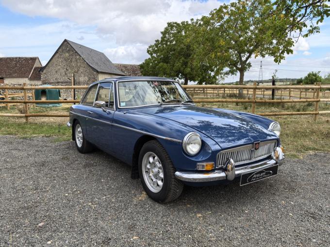 MG B GT Mk1 avec toit ouvrant de 1966