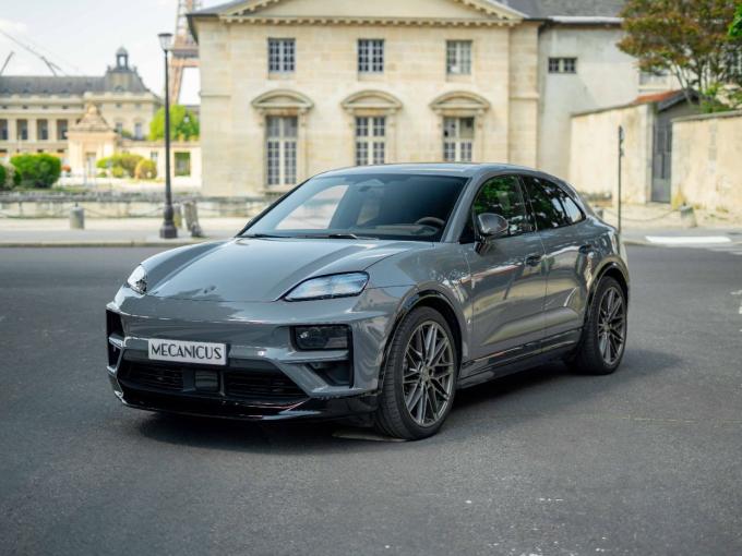 Porsche Macan Turbo *Deuxième main/Faible kilométrage* de 2024