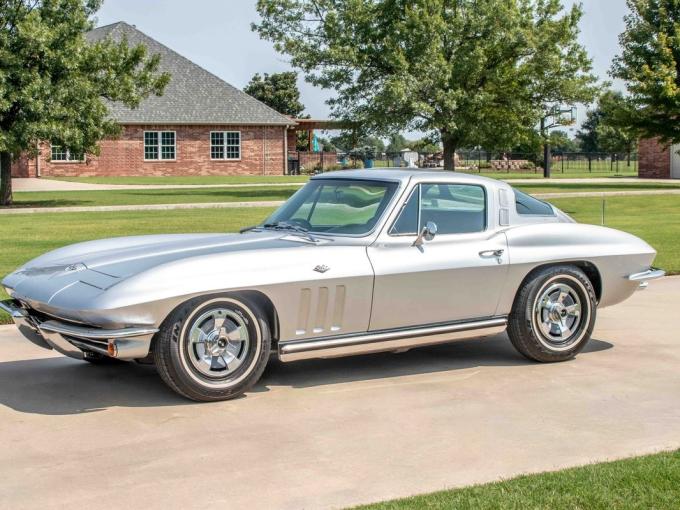 Chevrolet Corvette C2 Coupé de 1965