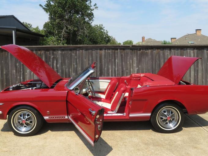 Ford Mustang V8 CABRIOLET  de 1966
