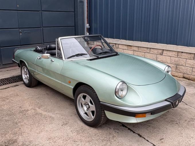 Alfa Roméo Giulia Spider  de 1983
