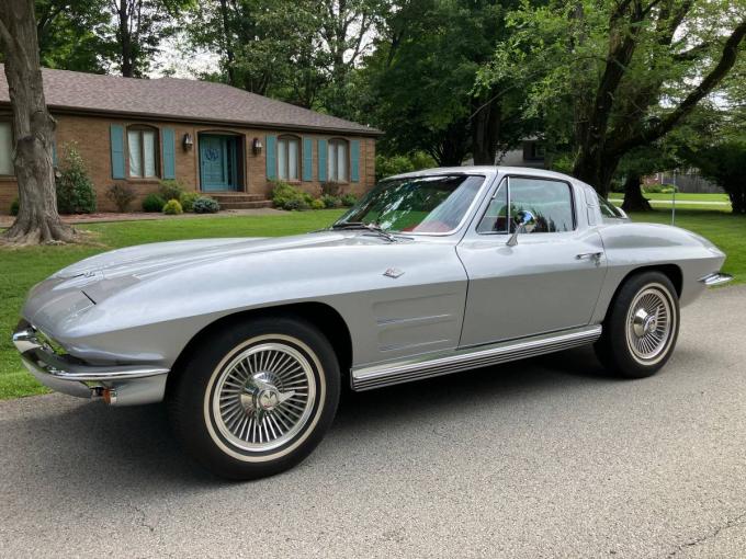 Chevrolet Corvette C2 Coupé de 1964