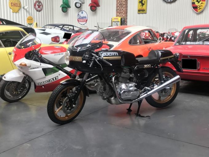 Moto Ducati 900 SS de 1980