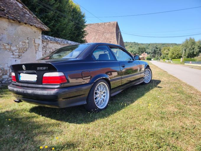 BMW Série 3 E36 323i coupé 170cv de 1996