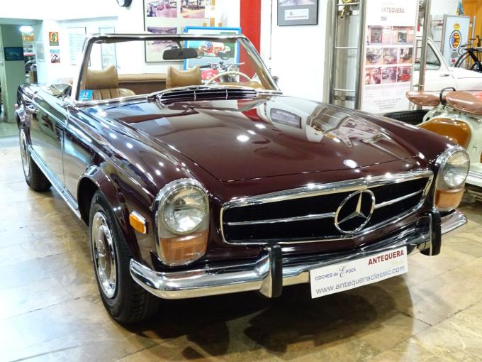 Mercedes-Benz SL 280 SL PAGODA W113 ROADSTER de 1969