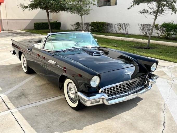 Ford Thunderbird Cabriolet de 1957